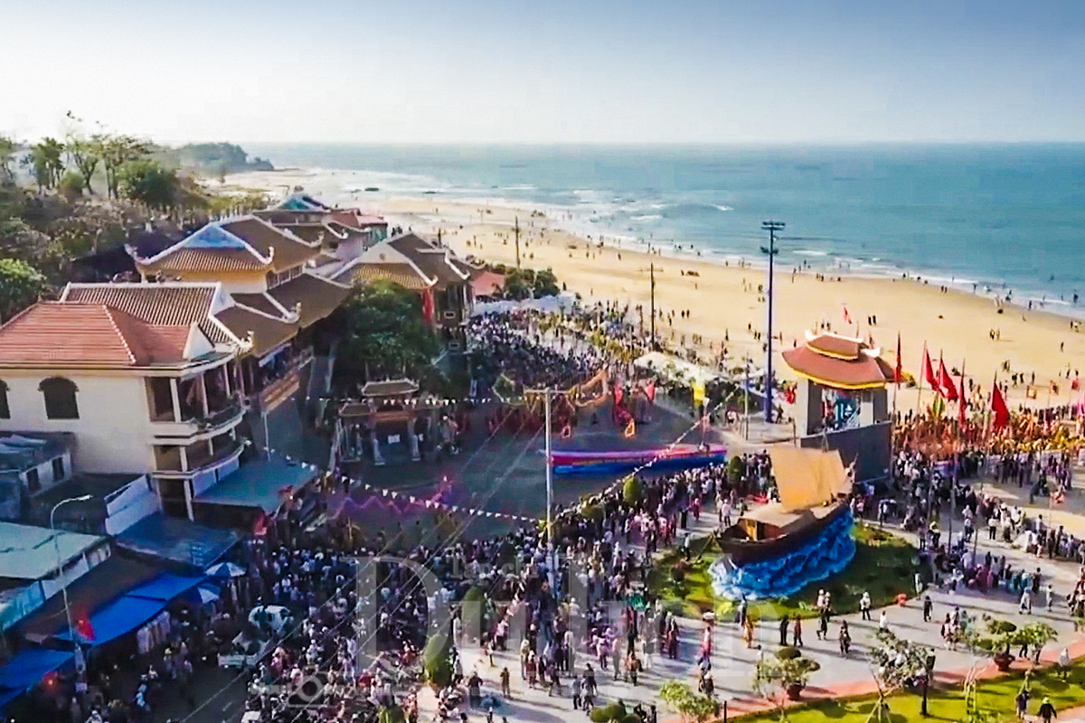 Linh đình nghi thức Thỉnh Cô rực rỡ sắc màu thiêng liêng miền duyên hải - 11