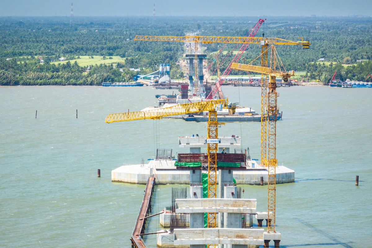 cong truong cau dai ngai 1 tang toc giua ap luc chi phi va khan hiem vat lieu - 3