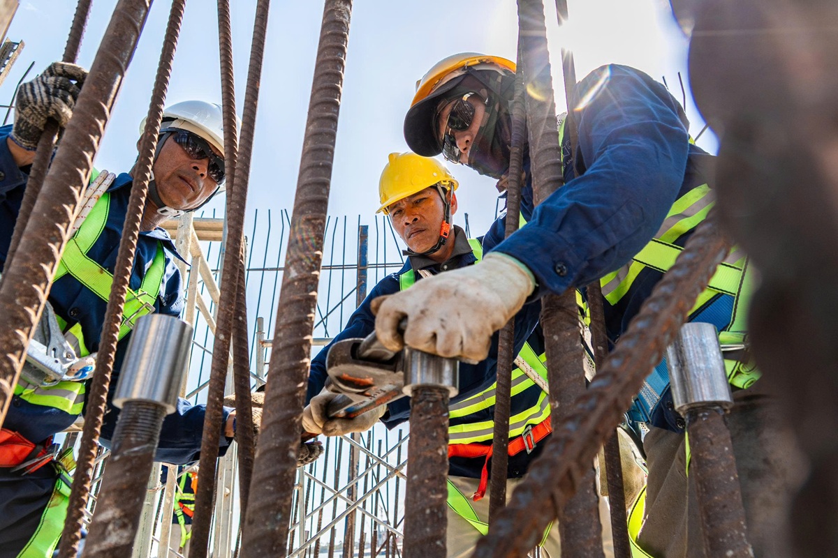 cong truong cau dai ngai 1 tang toc giua ap luc chi phi va khan hiem vat lieu - 6