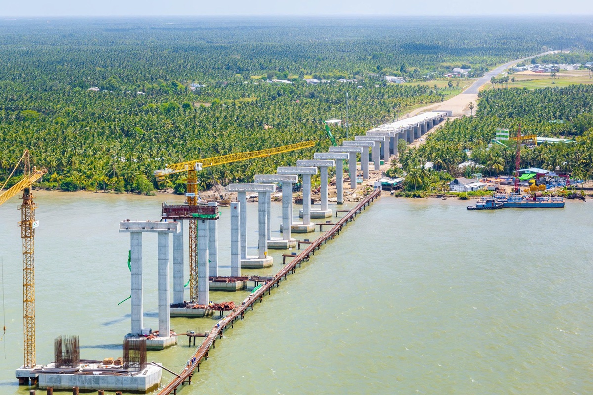 cong truong cau dai ngai 1 tang toc giua ap luc chi phi va khan hiem vat lieu - 5