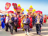 Linh đình nghi thức Thỉnh Cô rực rỡ sắc màu thiêng liêng miền duyên hải