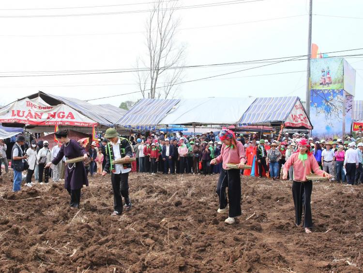 Du lịch biển - Đến xem Lễ hội Lồng Tồng giữa đại ngàn Tây Nguyên