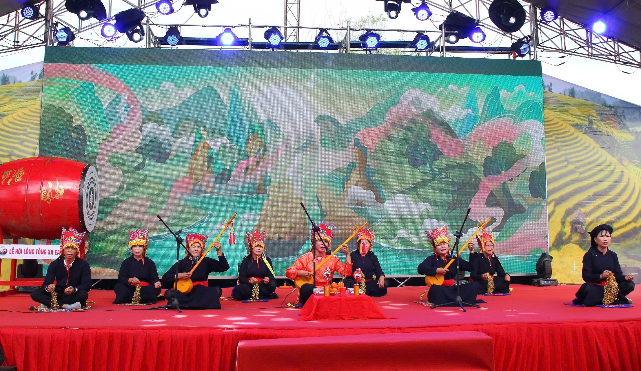 Đến xem Lễ hội Lồng Tồng giữa đại ngàn Tây Nguyên - 1