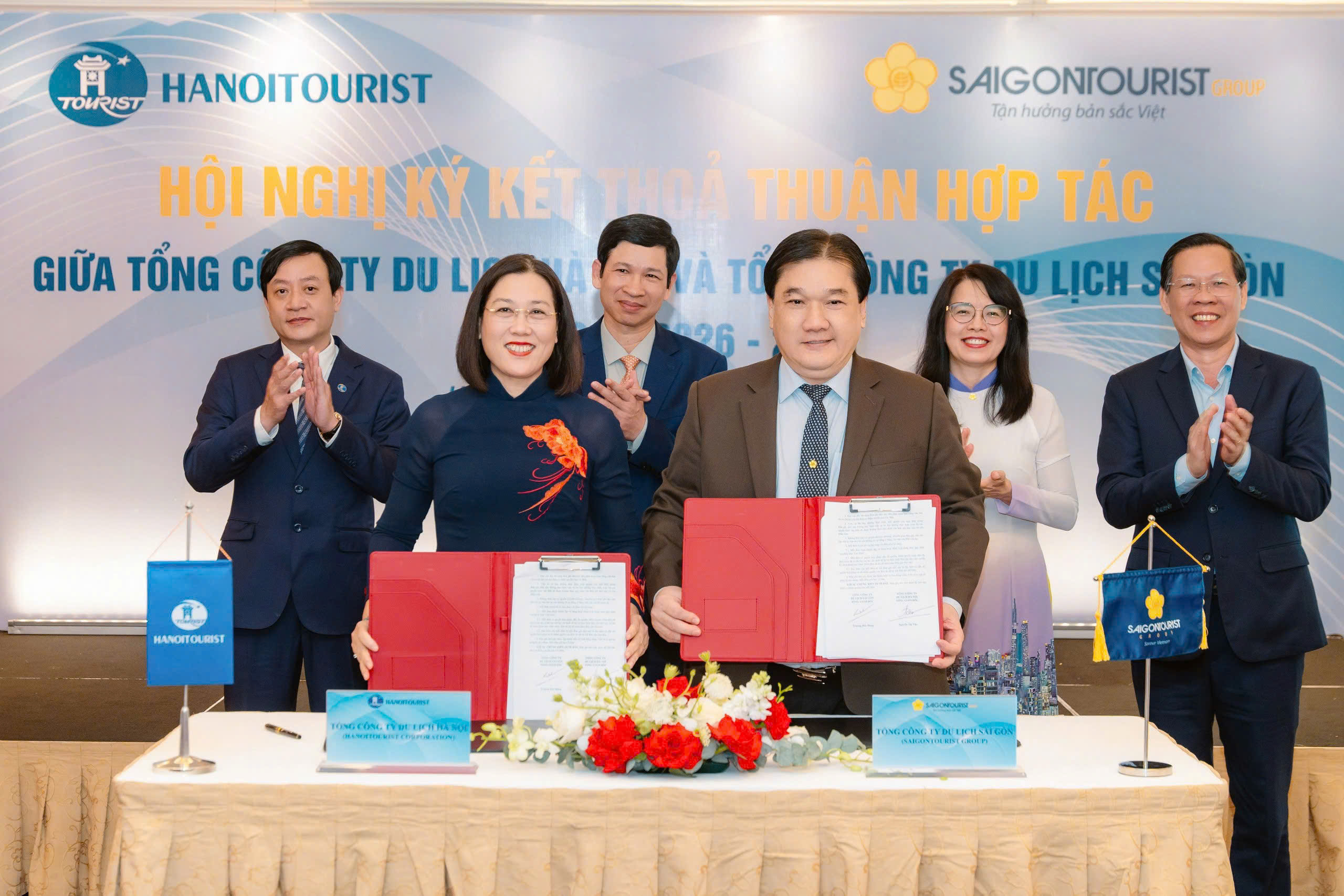 Hai doanh nghiệp du lịch hàng đầu thắt chặt hợp tác, thu hút du khách đến Việt Nam - 1