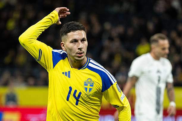 4 đại gia châu Âu nghẹt thở tranh vé vớt World Cup, đội nào phải ngồi nhà? - 2