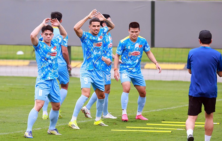 Xuân Son chưa thể tập cùng Hoàng Hên ở ĐT Việt Nam, Văn Khang quyết thắng Malaysia - 2