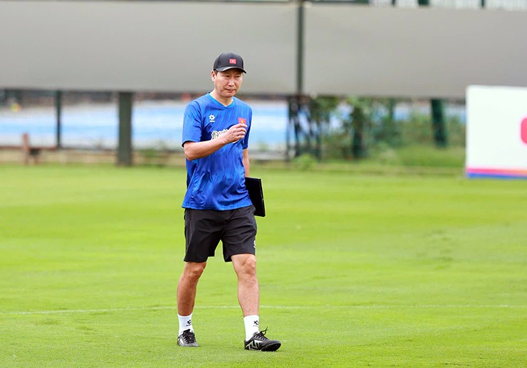 Xuân Son chưa thể tập cùng Hoàng Hên ở ĐT Việt Nam, Văn Khang quyết thắng Malaysia - 3