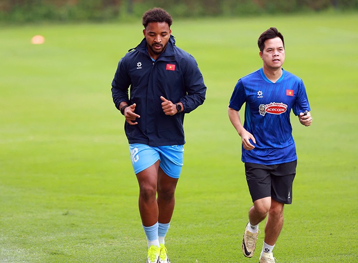 Xuân Son chưa thể tập cùng Hoàng Hên ở ĐT Việt Nam, Văn Khang quyết thắng Malaysia - 1