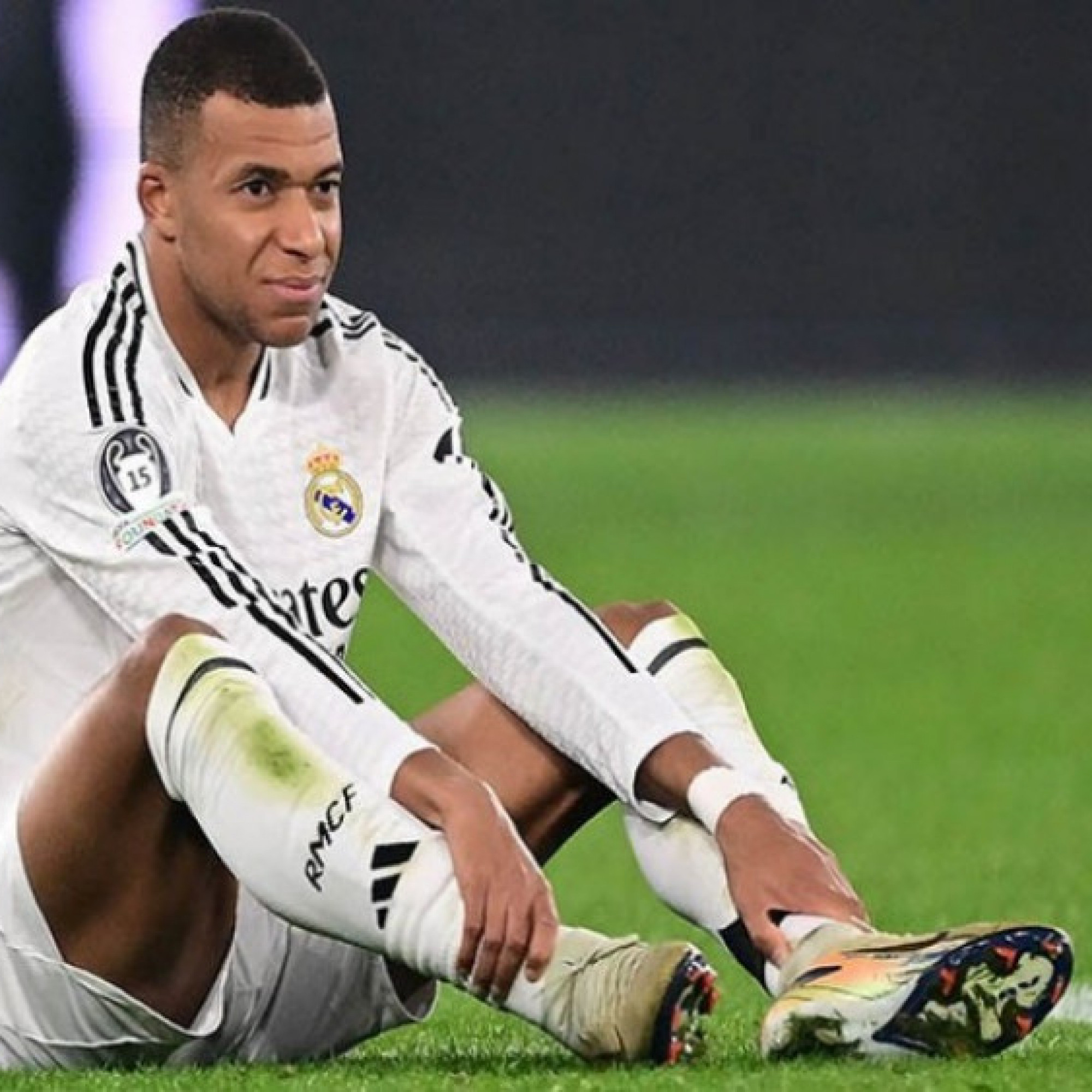  - Bí ẩn chấn thương của Mbappe, nỗi lo với ĐT Pháp trước thềm World Cup