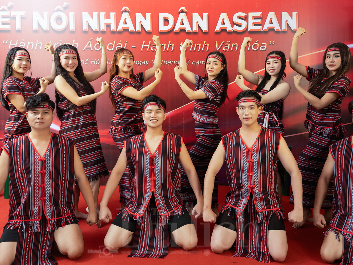 Về Vũng Tàu nghe chuyện người Châu Ro, ngắm áo dài kết nối ASEAN - 11