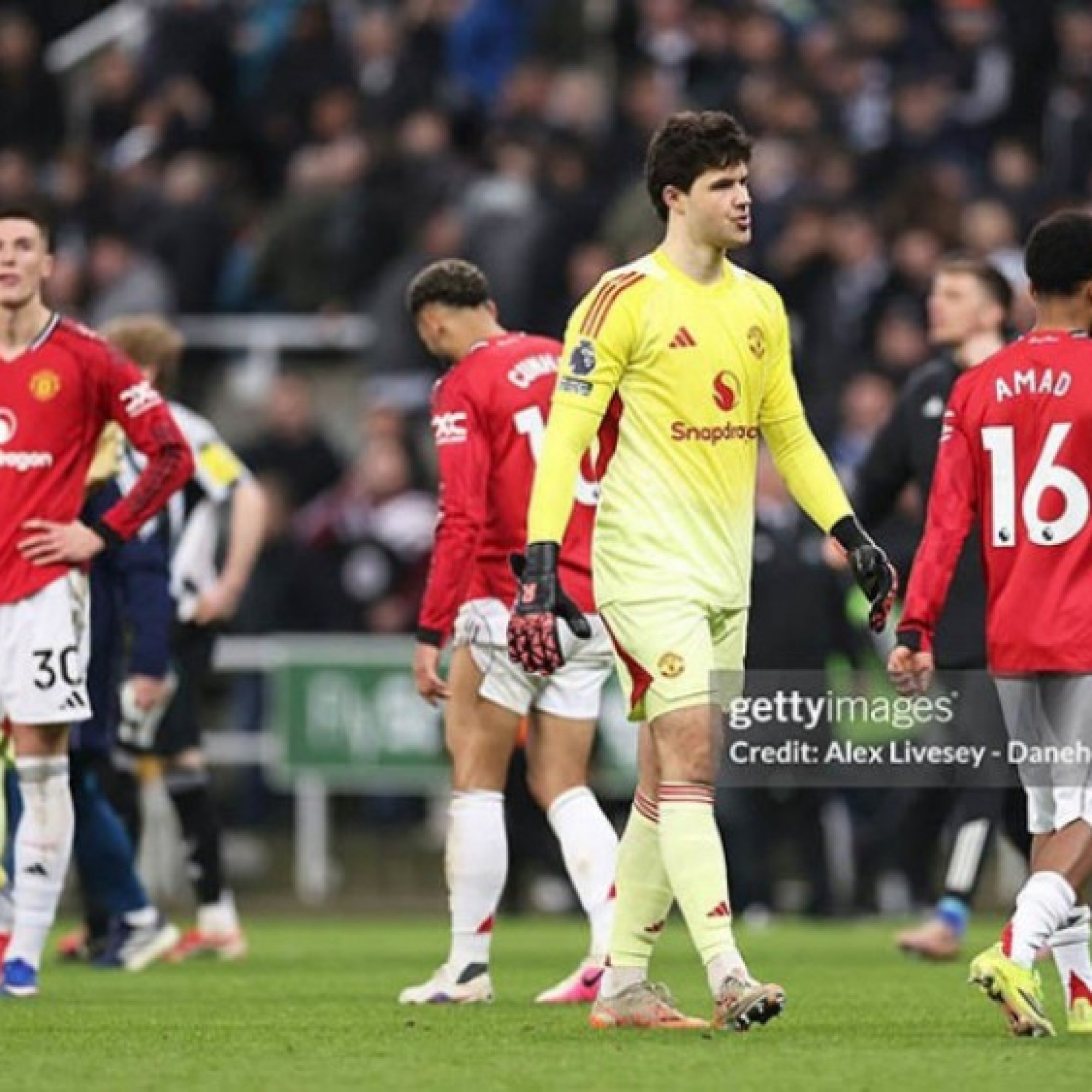  - Carrick lộ "gót chân Achilles", MU cần khắc phục ngay điểm yếu này