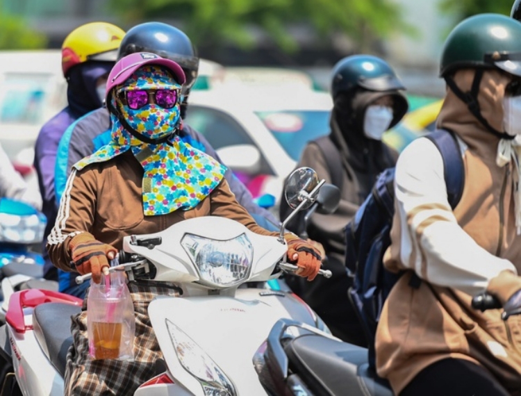 TP.HCM nắng gắt, du khách cần làm gì để chuyến đi thoải mái nhất?