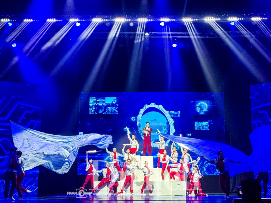 Cuộc du hành thời gian trăm năm khai minh từ tư tưởng, di sản cụ Phan Châu Trinh đến khát vọng kỷ nguyên số - 8