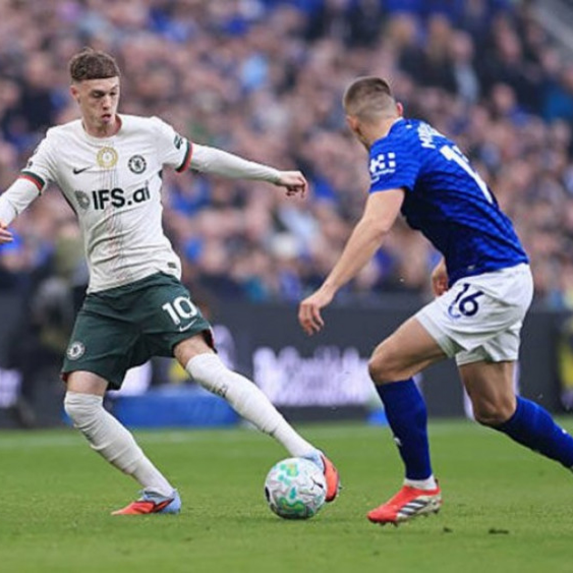  - Everton khởi kiện Ngoại hạng Anh, yêu cầu Chelsea bị trừ điểm để vào nhóm dự Cúp C1