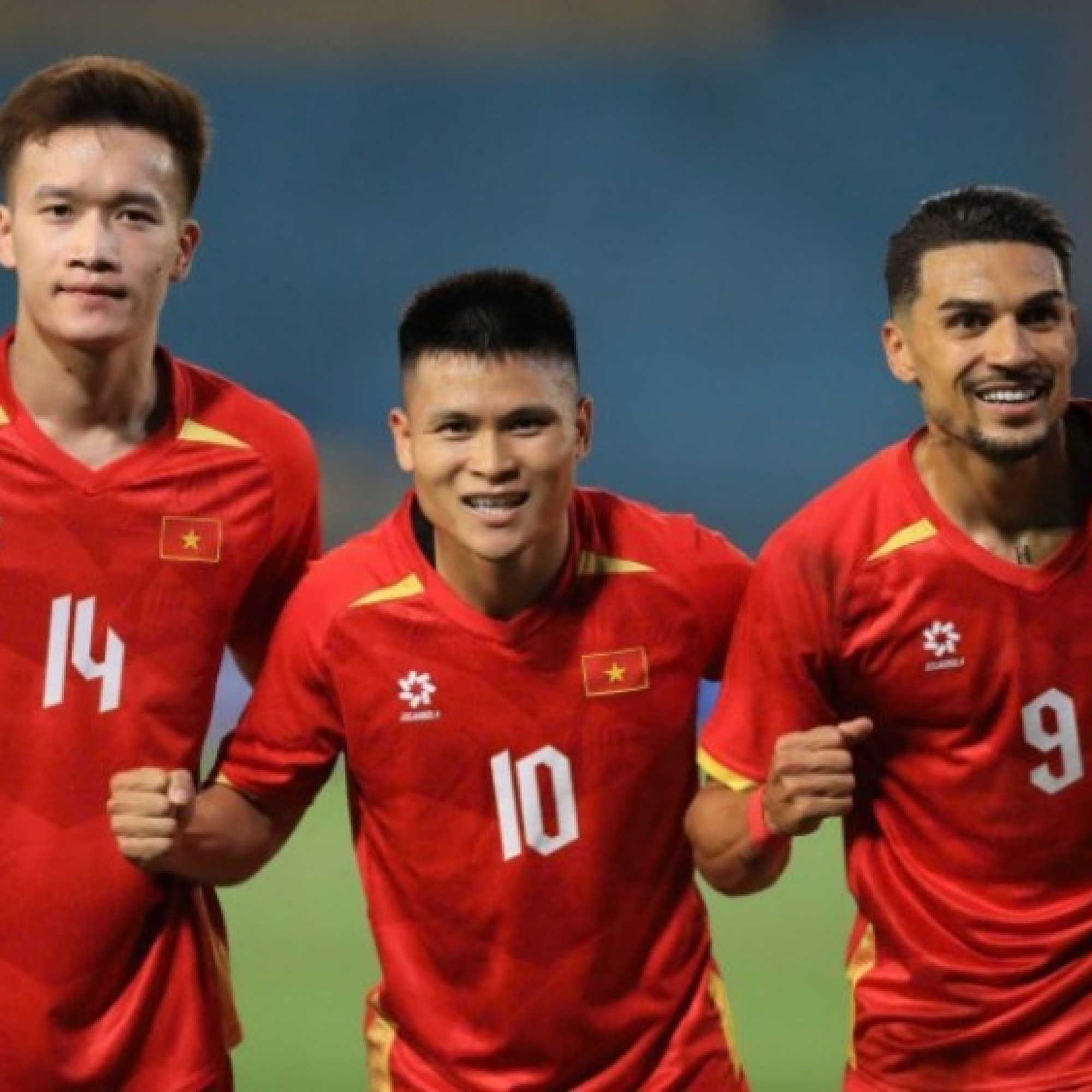  - Việt Nam hứng khởi đấu Bangladesh: Hoàng Hên 2 lần mừng hụt, Tuấn Hải lập công