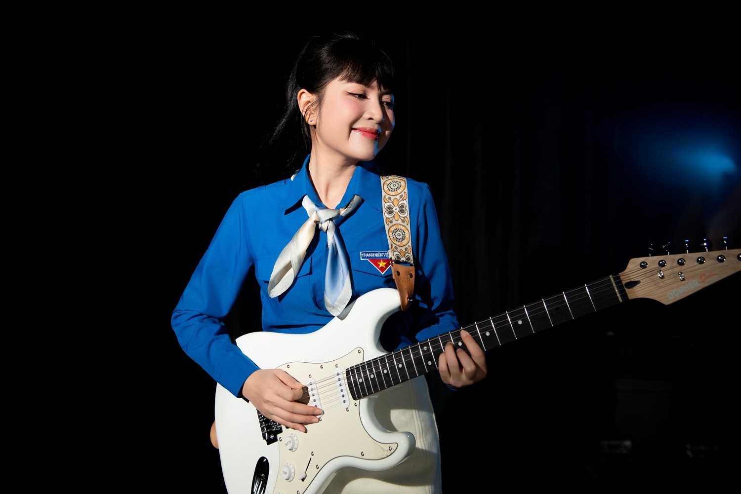 "Ca sĩ tỷ view" Nguyễn Duyên Quỳnh bắt tay nhạc sĩ Nguyễn Văn Chung ra mắt ca khúc mới - 1