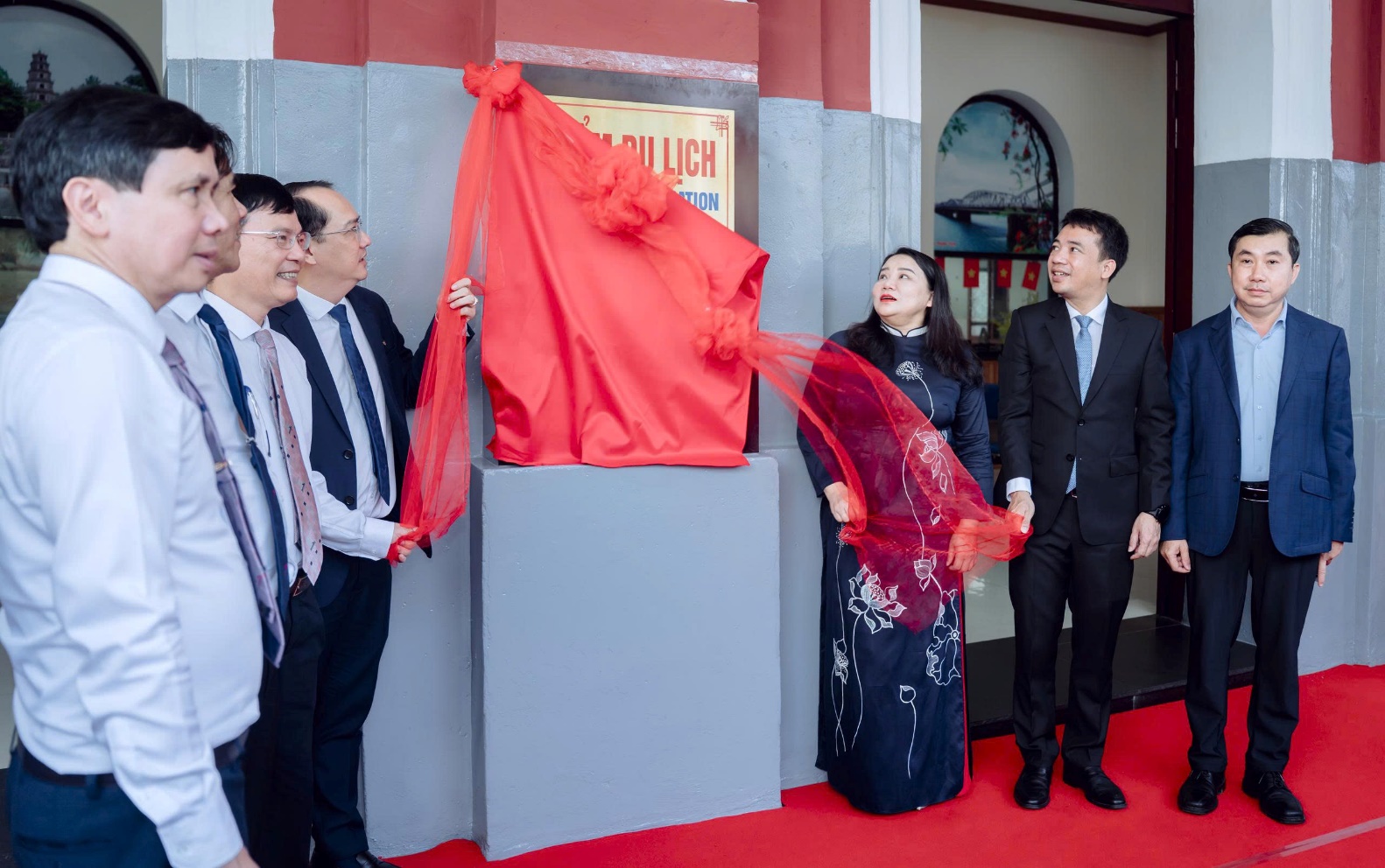 Ra mắt giao diện mới đoàn tàu ‘Hành trình kết nối di sản Miền Trung’, giảm 10% giá vé - 5