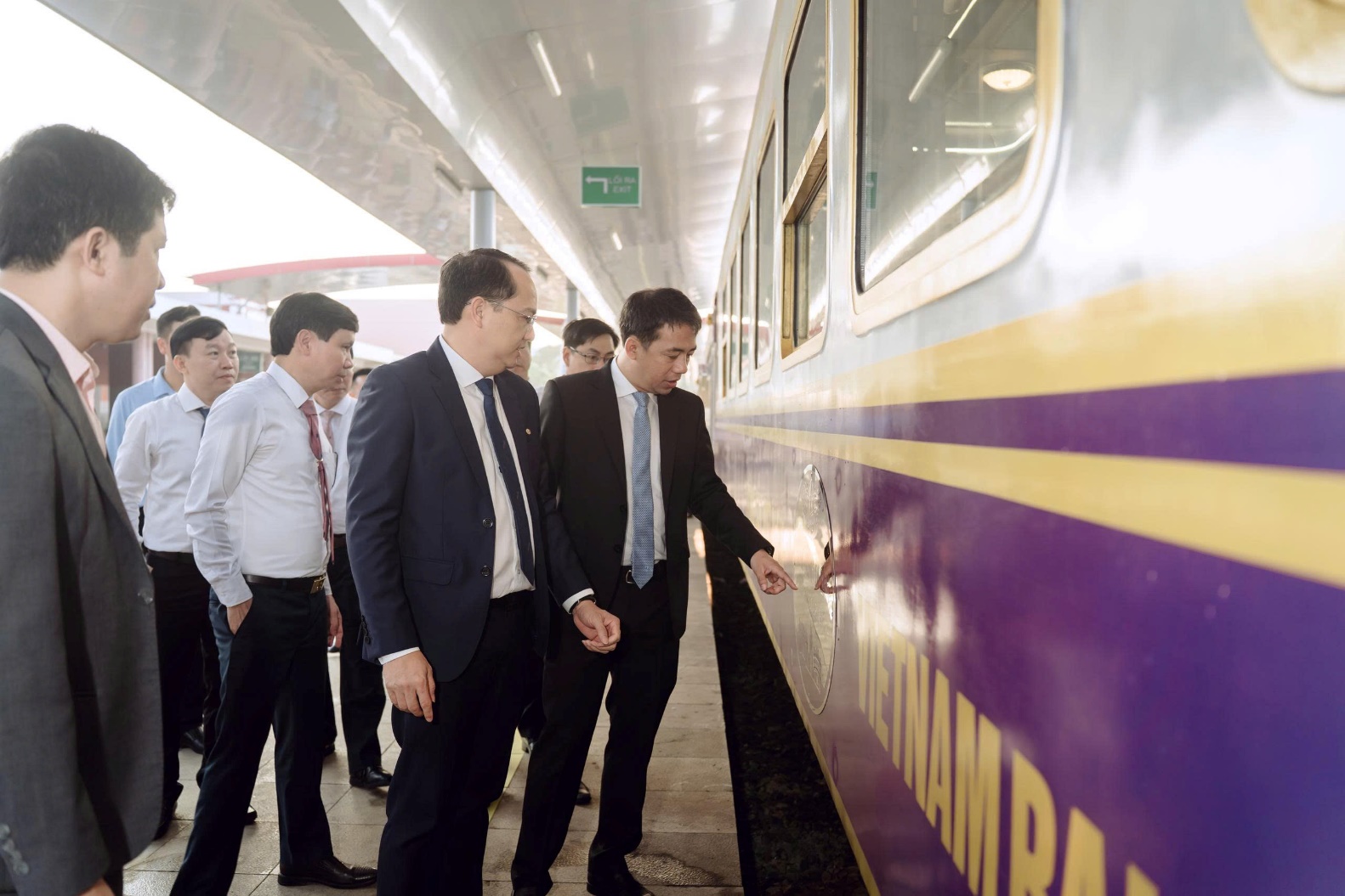 Ra mắt giao diện mới đoàn tàu ‘Hành trình kết nối di sản Miền Trung’, giảm 10% giá vé - 4