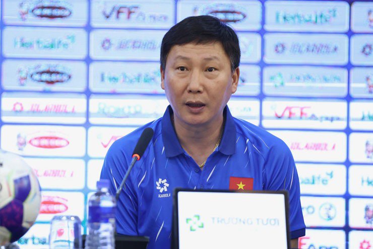 Trực tiếp họp báo Việt Nam - Bangladesh: Thầy Kim nhận xét gì về Xuân Son - Hoàng Hên? - 1