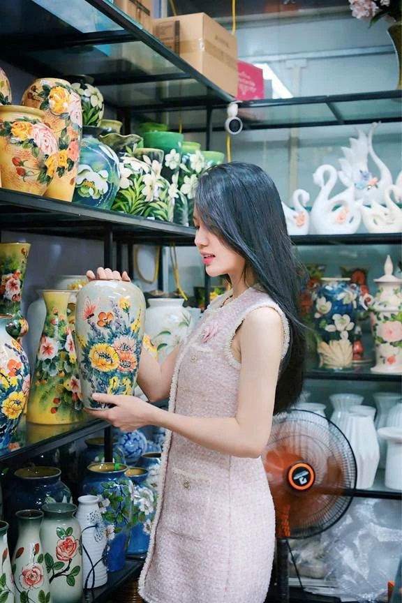 Khám phá Làng gốm Bát Tràng: Nơi gìn giữ hồn Việt qua từng nét chạm - 5