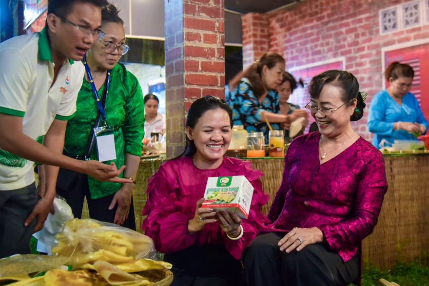 Hành trình tìm về hương vị phù sa giữa lòng Sài Gòn - 2