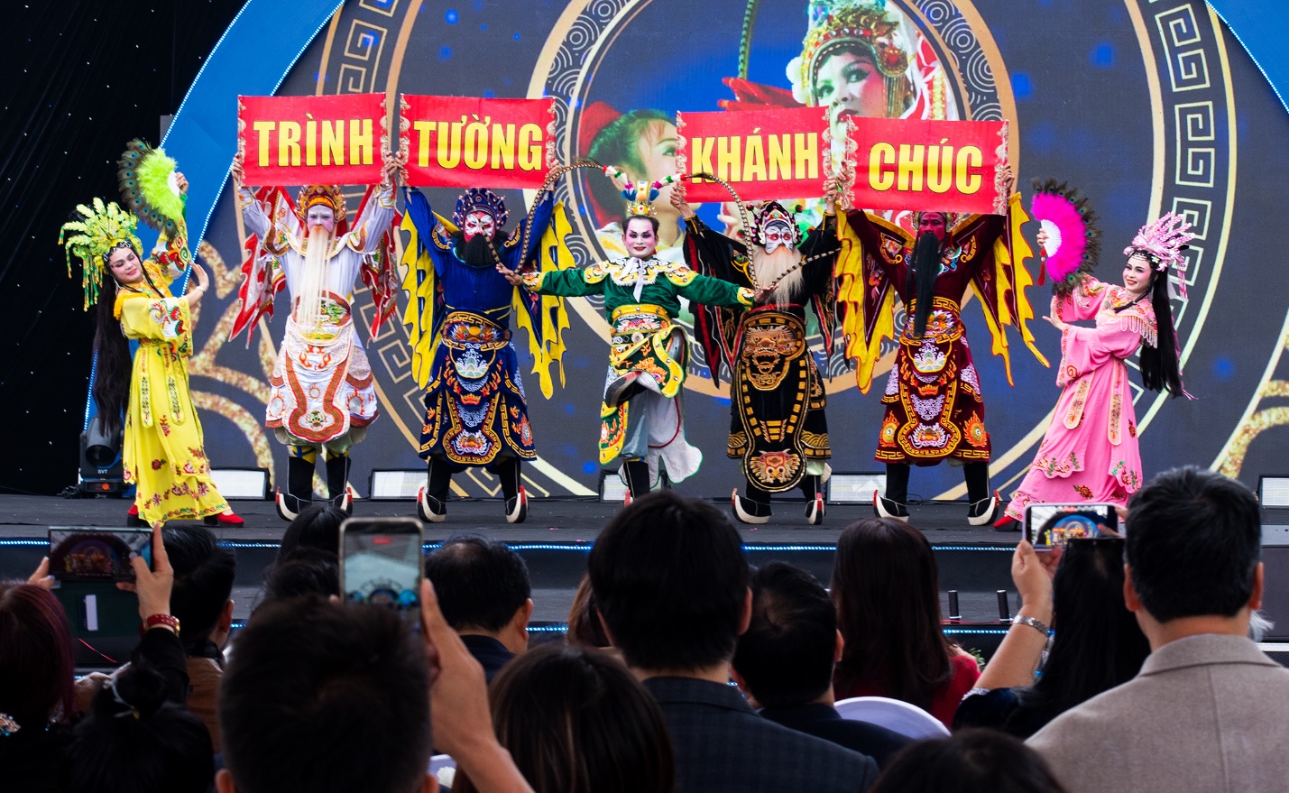 gia lai xuc tien, thu hut day tu hon 32 ty usd - 14