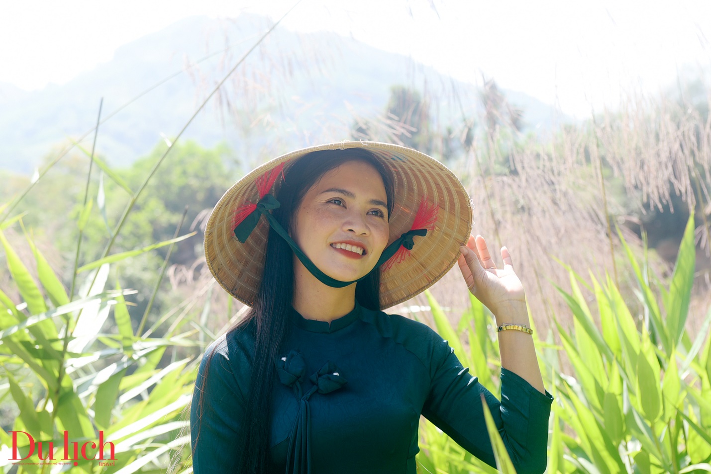 ban hoa ca nui rung ruc ro sac mau son tay thuong - 15