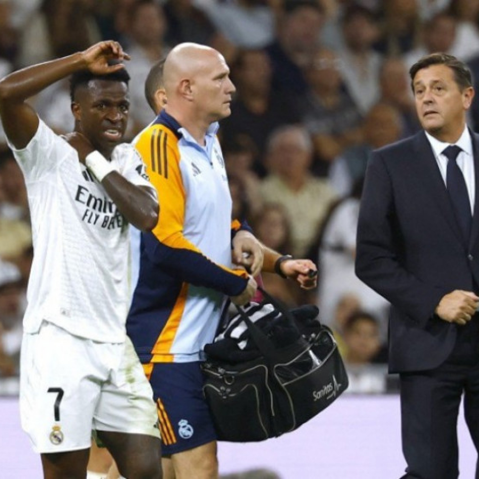  - Vinicius vắng ở buổi tập của ĐT Brazil, Real Madrid lo nguy cơ chấn thương