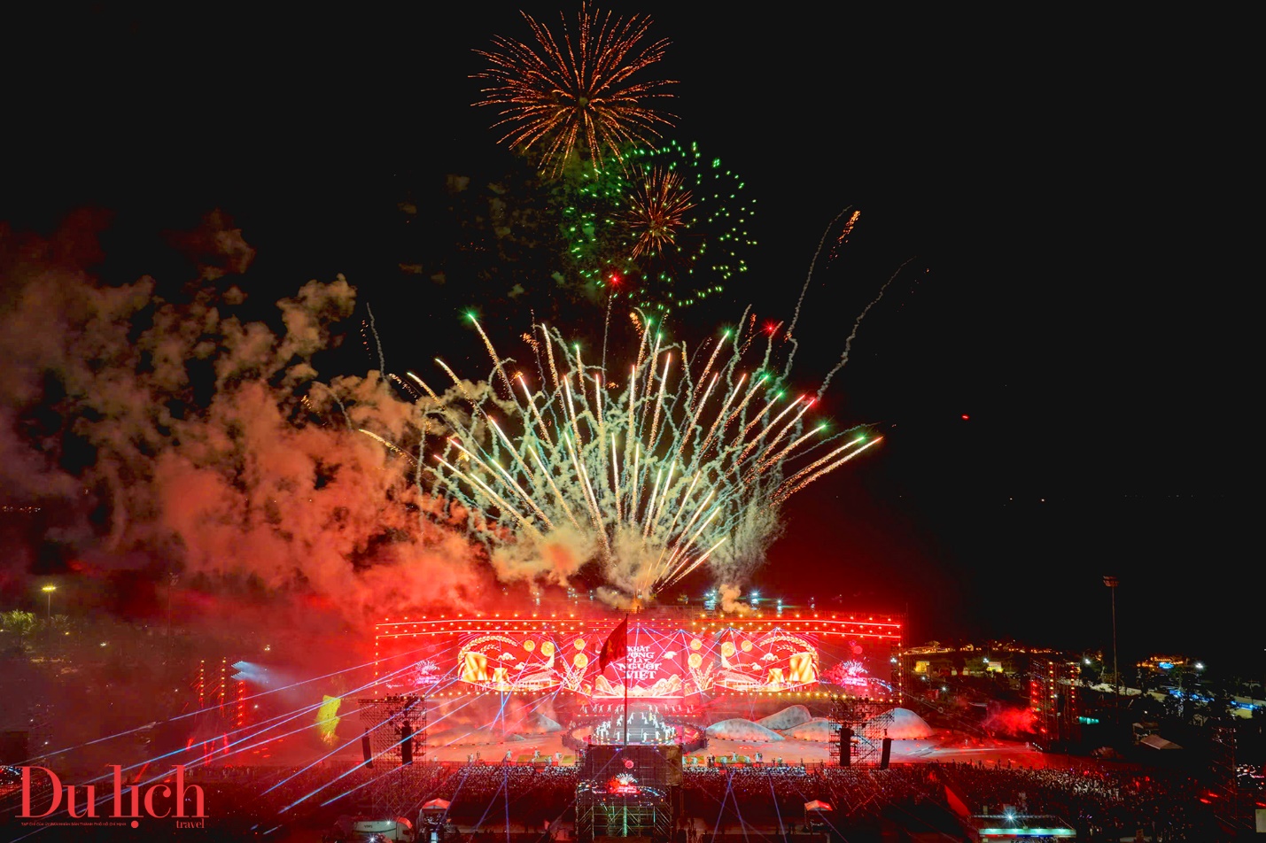 ban giao huong “dai ngan cham bien xanh” thang hoa cam xuc trong dem khai mac - 1