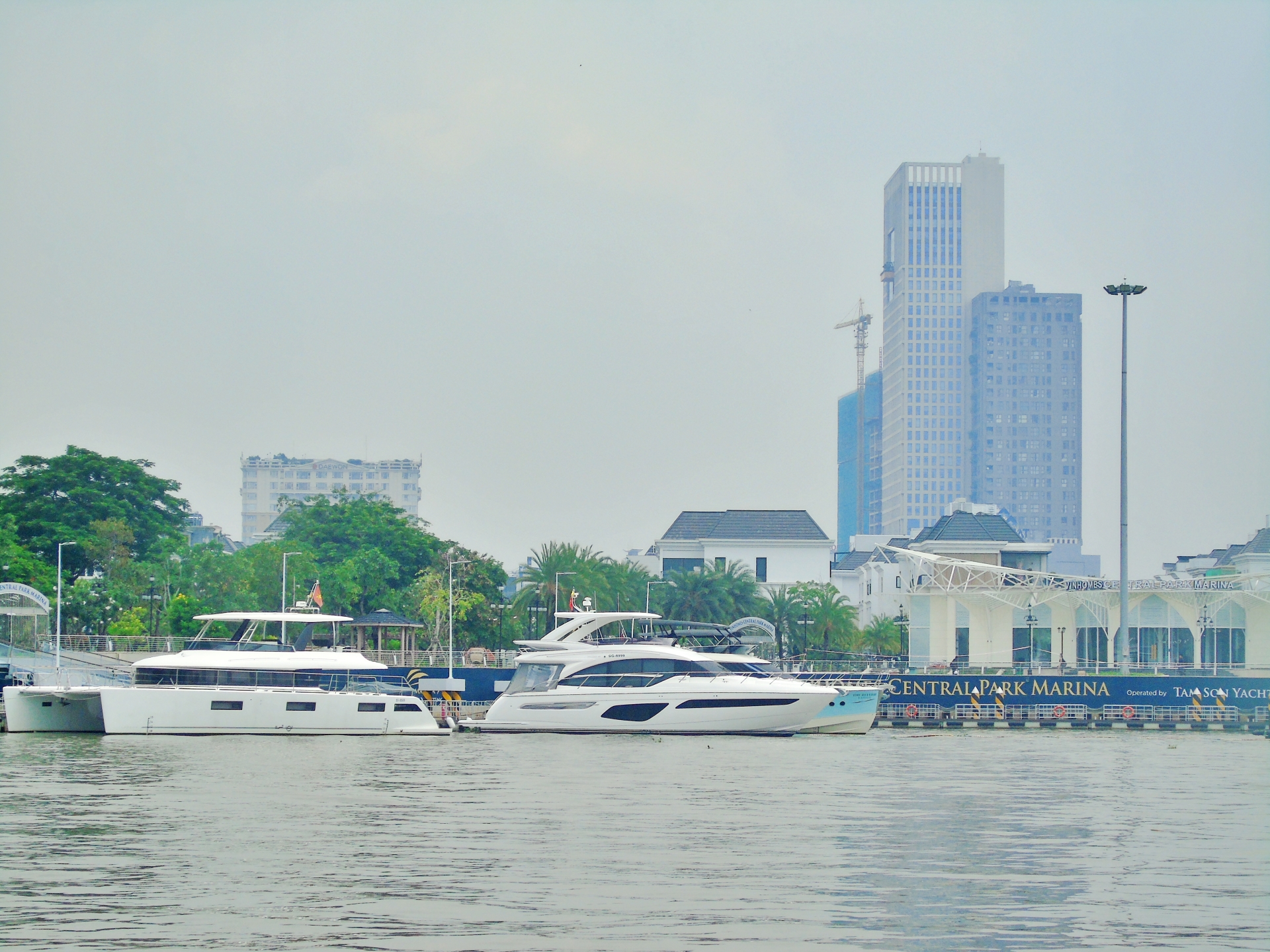 Ngắm thành phố từ dòng sông, đọc đô thị từ một nhịp chảy - 3