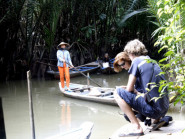 Đi thuyền trên kênh Cầu Chùa- Bến Tre