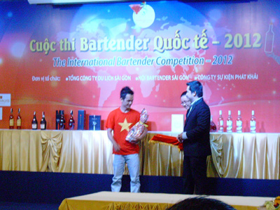 Chung kết cuộc thi Bartender Quốc tế:  Nguyễn Hoàng Đức &#40;Việt Nam&#41; và Kou Yung Yi &#40;Đài Loan&#41; Giải I - 6