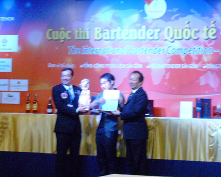 Chung kết cuộc thi Bartender Quốc tế:  Nguyễn Hoàng Đức &#40;Việt Nam&#41; và Kou Yung Yi &#40;Đài Loan&#41; Giải I - 5