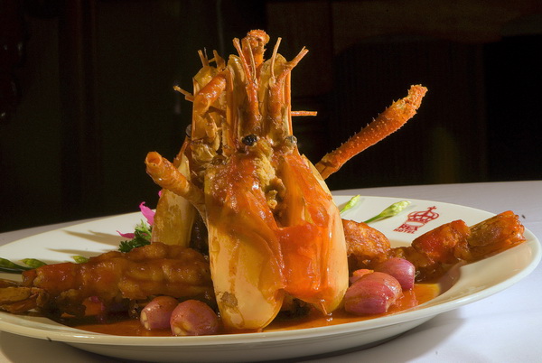 REX HOTEL SAIGON & HỌA SĨ VĂN DƯƠNG THÀNH - 2