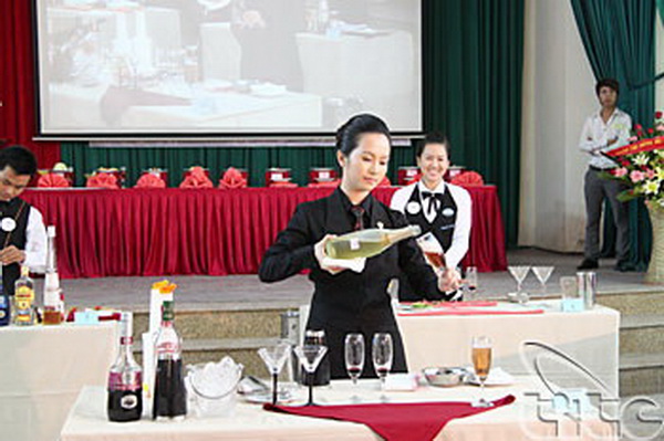 Th_sinh_Nguyn_Thy_Huyn_Trang_resize