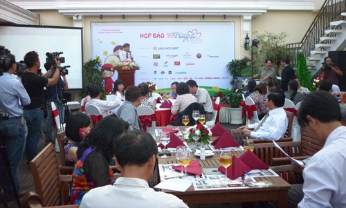 Lễ hội Tết 2013 tại TPHCM: Kỷ niệm 10 năm Đường hoa Nguyễn Huệ &#40;2004-2013&#41; - 3
