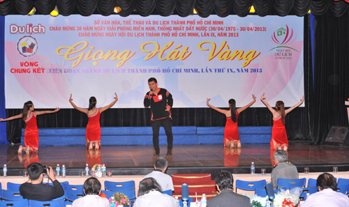 Tưng bừng khai mạc Vòng Chung kết Xếp giải Liên hoan Giọng hát Vàng Ngành Du lịch TP.HCM, lần IX, năm 2013 - 25