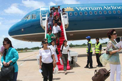 Vietnam Airlines tăng tải dịp 30/4 và 01/5 năm 2013 - 1
