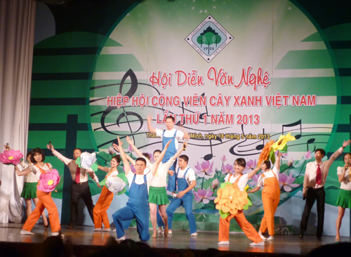 Hội diễn VNQC Hiệp hội Công viên Cây xanh Việt Nam, lần I, năm 2013:  Bay cao Tiếng hát Công nhân cây xanh - 5