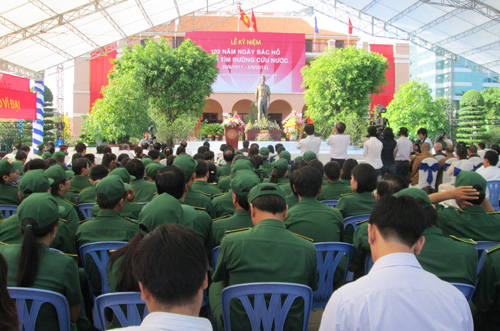 KỶ NIỆM 102 NĂM NGÀY BÁC HỒ RA ĐI TÌM ĐƯỜNG CỨU NƯỚC &#40;5.6.1911-5.6.2013&#41; - 6