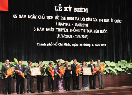 TP.Hồ Chí Minh: Lễ kỷ niệm 65 năm ngày Bác Hồ kêu gọi Thi đua Ái quốc - 6