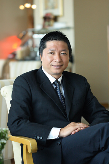 Ông Nguyễn Đông Hòa – Phó Tổng Quản lý Khách sạn Caravelle: Hãy dấn thân & trải nghiệm tình yêu nghề - 2