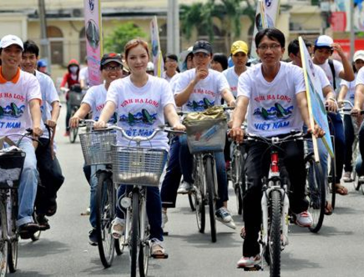 Diễu hành bằng xe đạp tại Hà Nội - 1