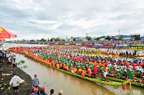 FESTIVAL ĐUA GHE NGO ĐỒNG BÀO KHMER VÙNG ĐBSCL – SÓC TRĂNG LẦN I – 2013:  Festival Đua Ghe Ngo là đặc trưng Văn hóa Tây Nam Bộ - 5