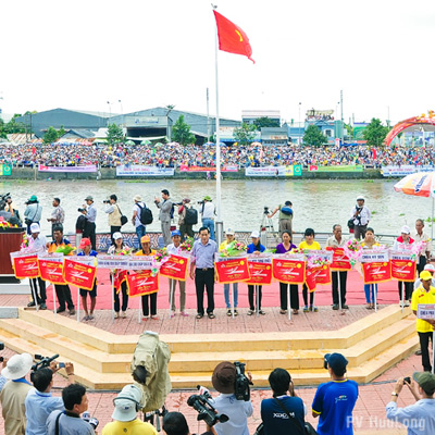 FESTIVAL ĐUA GHE NGO ĐỒNG BÀO KHMER VÙNG ĐBSCL – SÓC TRĂNG LẦN I – 2013:  Festival Đua Ghe Ngo là đặc trưng Văn hóa Tây Nam Bộ - 6
