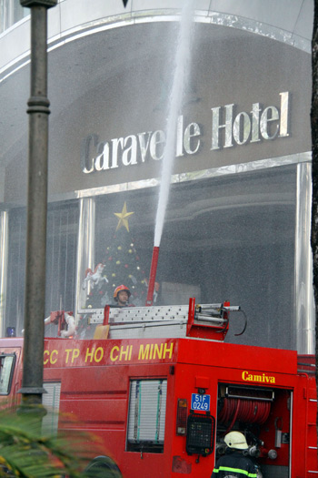 Khách sạn Caravelle diễn tập phòng cháy, chữa cháy - 1