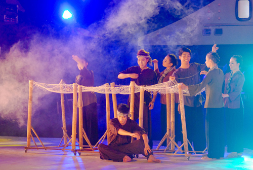 KHAI HỘI VĂN HÓA – DU LỊCH LẦN VIII – 2014:“QUA MIỀN DI SẢN” - 2
