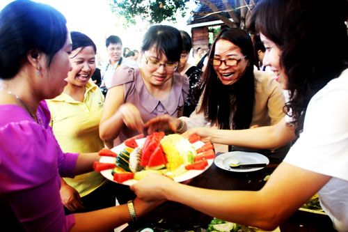 Nha Trang: Khatoco bồi dưỡng kiến thức nấu ăn cho nữ công nhân viên - 2