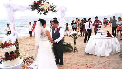 Tổ chức tiệc cưới trên bãi biển Nha Trang - 4
