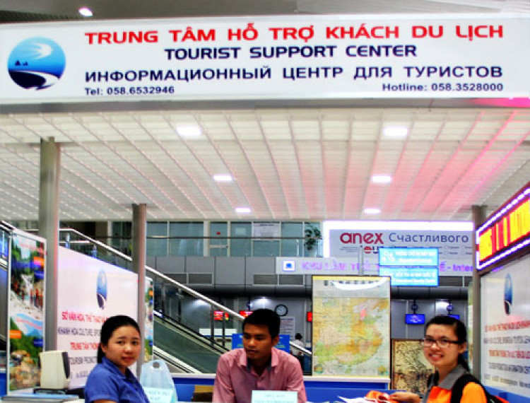 Nha Trang: Triển khai Trung tâm hỗ trợ du khách tại sân bay Cam Ranh - 1